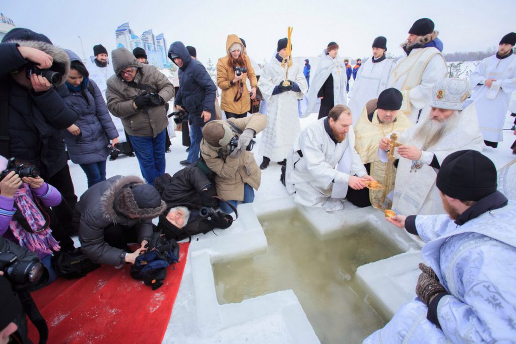 Крещение в 2020 году какого числа в России